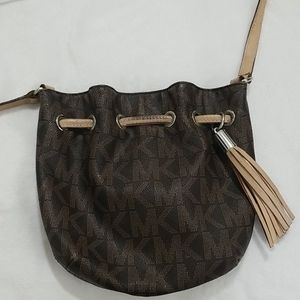 Michael kors crossbody bag